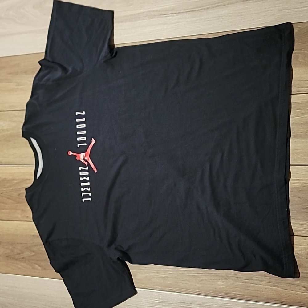 Air Jordan Bred 11 t shirt size XXL mens..